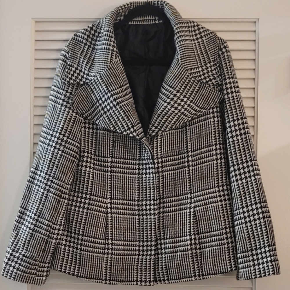 Classic Houndstooth Plaid Jacket